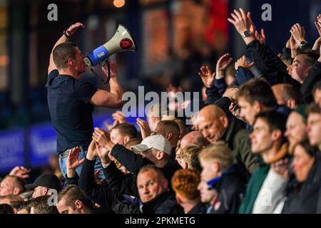 Heerenveen, Niederlande. 08. April 2023. HEERENVEEN, NIEDERLANDE - APRIL 8: Unterstützer von SC Heerenveen während des niederländischen Eredivisie-Spiels zwischen SC Heerenveen und FC Volendam am Abe Lenstra Stadion am 8. April 2023 in Heerenveen, Niederlande (Foto von Andre Weening/Orange Pictures). Kredit: Orange Pics BV/Alamy Live News Stockfoto