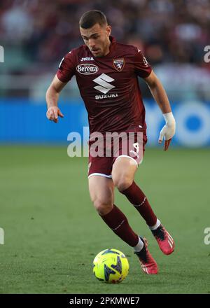 Turin, Italien, 8. April 2023. Alessandro Buongiorno vom Turin FC beim Spiel der Serie A im Stadio Grande Torino, Turin. Der Bildausdruck sollte lauten: Jonathan Moscrop/Sportimage Stockfoto