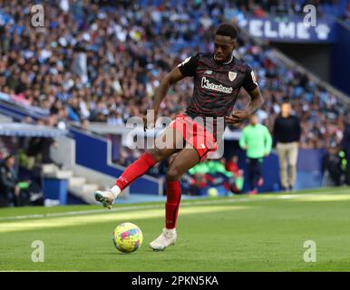 Sabadell, Barcelona, Spanien. 8. April 2023. Barcelona Spanien 08.04.2023 IÃ±aki Williams (Athletic Club) kontrolliert den Ball während der La Liga Santander zwischen Espanyol und Athletic Club im RCDE-Stadion am 08. April 2023 in Barcelona. (Kreditbild: © Xavi Urgeles/ZUMA Press Wire) NUR REDAKTIONELLE VERWENDUNG! Nicht für den kommerziellen GEBRAUCH! Kredit: ZUMA Press, Inc./Alamy Live News Stockfoto