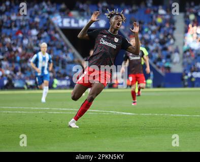 Sabadell, Barcelona, Spanien. 8. April 2023. Barcelona Spanien 08.04.2023 Nico Williams (Athletic Club) Geste während der La Liga Santander zwischen Espanyol und Athletic Club im RCDE Stadium am 08. April 2023 in Barcelona. (Kreditbild: © Xavi Urgeles/ZUMA Press Wire) NUR REDAKTIONELLE VERWENDUNG! Nicht für den kommerziellen GEBRAUCH! Kredit: ZUMA Press, Inc./Alamy Live News Stockfoto