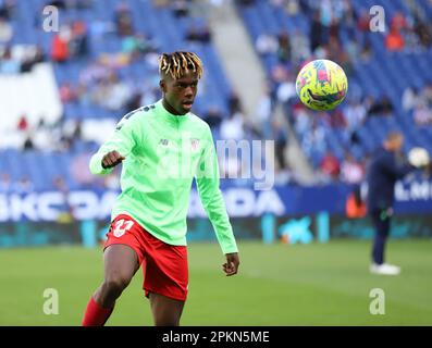 Sabadell, Barcelona, Spanien. 8. April 2023. Barcelona Spanien 08.04.2023 Nico Williams (Athletic Club) zeigt am 08. April 2023 im RCDE-Stadion in Barcelona auf der La Liga Santander zwischen Espanyol und Athletic Club. (Kreditbild: © Xavi Urgeles/ZUMA Press Wire) NUR REDAKTIONELLE VERWENDUNG! Nicht für den kommerziellen GEBRAUCH! Kredit: ZUMA Press, Inc./Alamy Live News Stockfoto