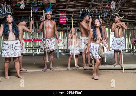 Die Bora sind ein indigener Stamm des Peeruv-Amazonas Stockfoto