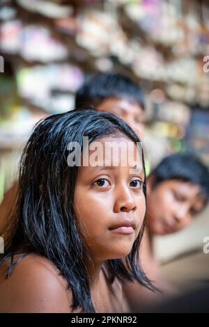 Die Bora sind ein indigener Stamm des Peeruv-Amazonas Stockfoto