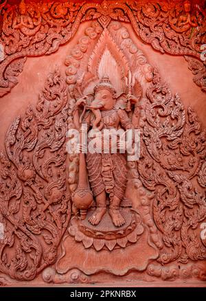 Terrakotta Ganesha an der Wand von Wat Ratchathammaram Stockfoto