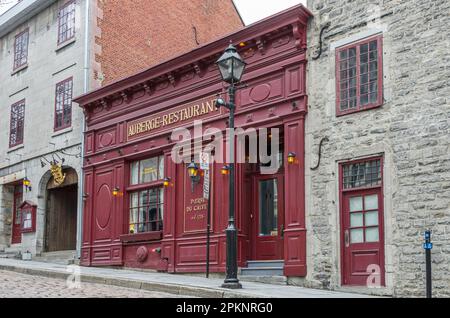 Das berühmte historische Hotelrestaurant Pierre du Calvet in Old Montreal wurde 1725 in Montreal, Quebec, Kanada, erbaut Stockfoto