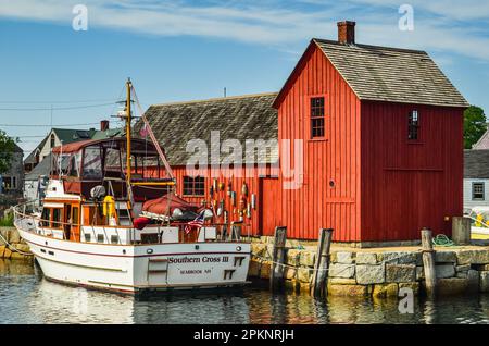 Rockport Harbour mit der berühmten roten Fischerhütte, Massachusetts, USA Stockfoto