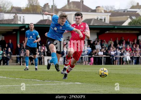 Joe Christou von Hornchurch und Daniel Quick von Billericay während Hornchurch vs Billericay Town, Pitching in Isthmian League Premier Division Football Stockfoto