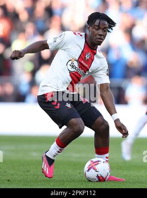 Southampton, Großbritannien. 8. April 2023. Romeo Lavia von Southampton während des Premier League-Spiels im St. Mary's Stadium, Southampton. Das Bild sollte lauten: Paul Terry/Sportimage Credit: Sportimage/Alamy Live News Stockfoto