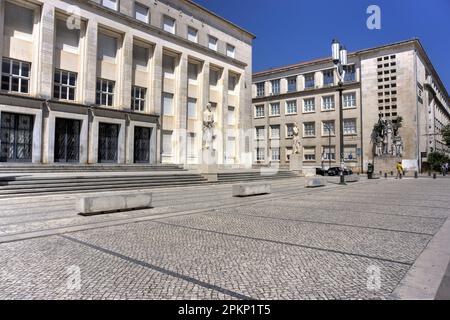 Coimbra, Portugal - 15. August 2022: Medizinische Fakultät der Universität Comibra Stockfoto