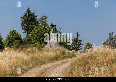 Klettern Sie in der Nähe von Stiege in den oberen Harz-Bergen Stockfoto