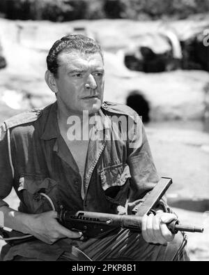 JACK HAWKINS auf DER BRÜCKE AM FLUSS KWAI 1957 Regisseur DAVID LEAN Roman Pierre Boulle Drehbuch Carl Foreman und Michael Wilson Musik Malcolm Arnold UK-USA Koproduktionsproduzent Sam Spiegel Horizon Pictures / Columbia Pictures Stockfoto