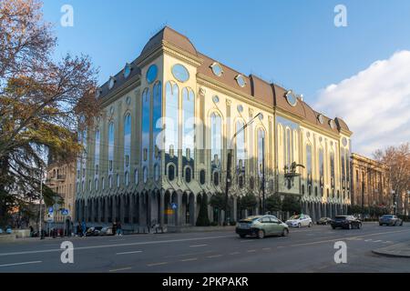 Tiflis, Georgia - 22. Januar 2023: Georgian Museum of Fine Arts befindet sich an der Rustaveli Avenue in Tiflis. Kultur Stockfoto