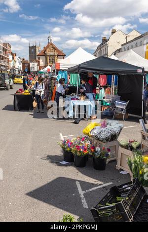 Marktstände in Marlborough Market Place, High Street, Marlborough, Wiltshire, England, UK Stockfoto