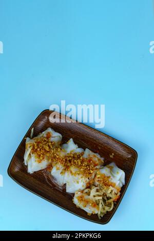 Choipan ist ein traditioneller Snack aus Pontianak, West Borneo. Aus gehackten Bambussprossen und gehackten Garnelen. Stockfoto