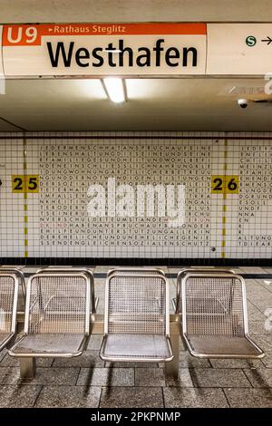 U-Bahn-Station Westhafen: U9 Linie, Moabit, Mitte, Berlin. Die U-Bahn-Station, an der damals die Linie G war Stockfoto