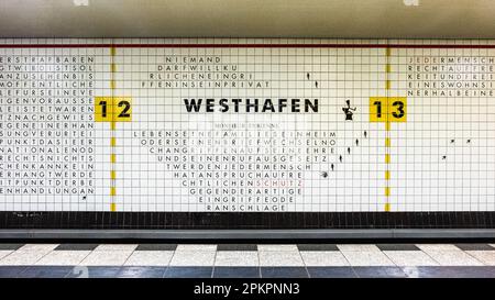 U-Bahn-Station Westhafen: U9 Linie, Moabit, Mitte, Berlin. Die U-Bahn-Station, an der damals die Linie G war Stockfoto