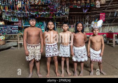 Die Bora sind ein indigener Stamm des Peeruv-Amazonas Stockfoto