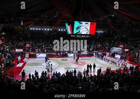 Varese, Italien. 08. April 2023. Innenansicht des Palasport Lino Oldrini während des LBA Lega Basket Ein 2022/23-jähriges reguläres Saisonspiel zwischen Pallacanestro Varese OpenJobMetis und Unahotels Reggio Emilia. Endstand: Varese 81:85 Reggiana. (Foto: Fabrizio Carabelli/SOPA Images/Sipa USA) Guthaben: SIPA USA/Alamy Live News Stockfoto