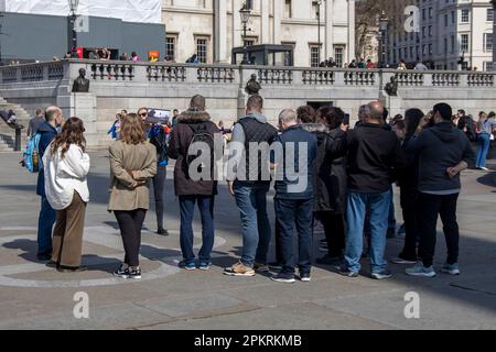 London, Großbritannien. 9. April 2023. An einem sonnigen Tag ist London während der Frühlingsferien voller Touristen. Kredit: Sinai Noor/Alamy Live News Stockfoto