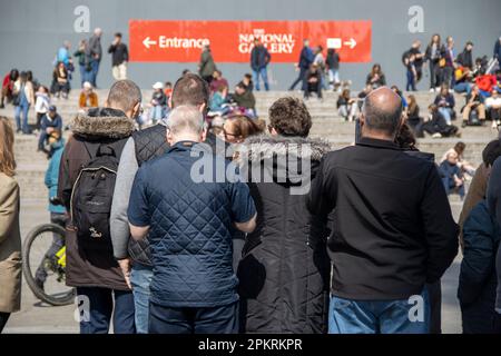 London, Großbritannien. 9. April 2023. An einem sonnigen Tag ist London während der Frühlingsferien voller Touristen. Kredit: Sinai Noor/Alamy Live News Stockfoto