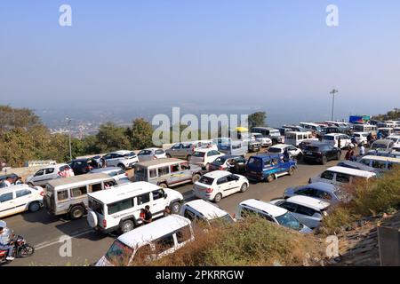 Dezember 24 2022 - Pavagadh, Gujarat in Indien: Stau in der Nähe des Shree Mahakali Mataji Tempels Stockfoto