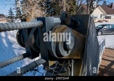 Ingenieurstruktur der Wolseley Swinging Bridge in Wolseley, Saskatchewan, Kanada Stockfoto