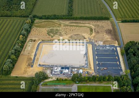 Luftaufnahme, Baustelle und Neubau Sportplatz Papenloh an der Lohschule im Bezirk Rhynern in Hamm, Ruhrgebiet, Nordrhein-Westpha Stockfoto