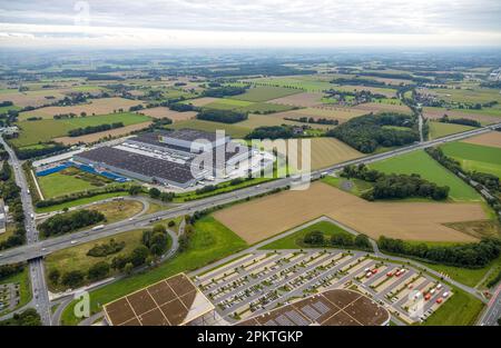 Luftaufnahme, Wiesen und Felder im Logistikzentrum Edeka und geplante Autobahnverbindung im Bezirk Rhynern in Hamm, Ruhrgebiet, Nordrhein-Westfalen Stockfoto