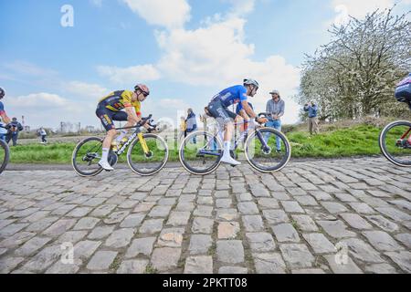 Frankreich. 09. April 2023. PARIS - ROUBAIX 120. Ausgabe Sonntag, 9. April 1. Van der poel M. (ADC) 5:28'41' 2. Philipsen J. (ADC) 46' 3. Van aert W. (TJV) 46 Min. Kredit: Phil Crow/Alamy Live News Stockfoto