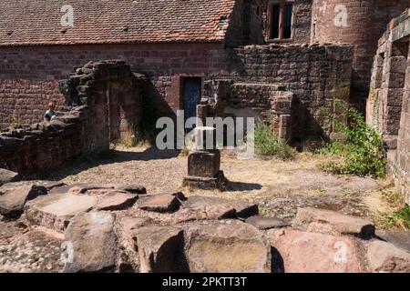 Lützelburg, Burgruine Château de Lutzelbourg im lothringischen Teil der Vogesen Stockfoto