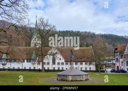 Die ehemalige Blaubeuren-Benediktinerabtei wurde um 1085 gegründet, Blaubeuren, Baden-Württemberg, Deutschland. Stockfoto