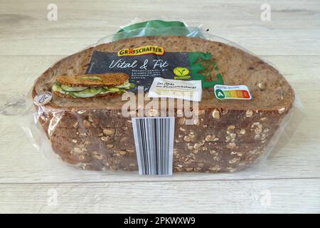 Brot / Schwarzbrot / vom Supermarkt / in der Packung / packt, eingepackt Stockfoto