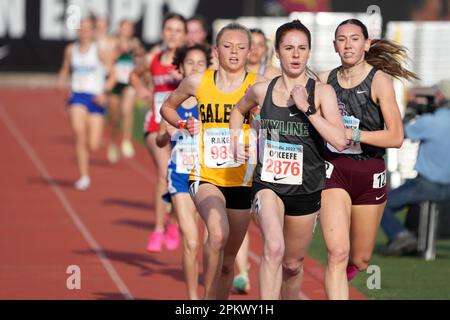 Rebecca O'Keefe von Skyline gewinnt die Girls Seed Mile in 4:48,24, während des Arcadia Invitational High School Meet am Samstag, den 8. April 2023, in Arcadia, Kalif. Stockfoto