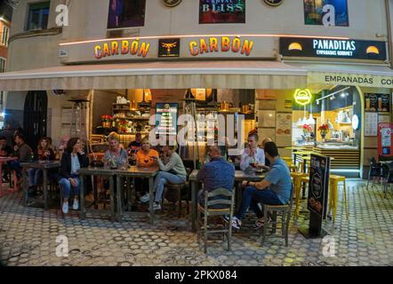 Nachtleben in der Altstadt von Malaga, Andalusien, Costa del Sol, Spanien, Europa Stockfoto