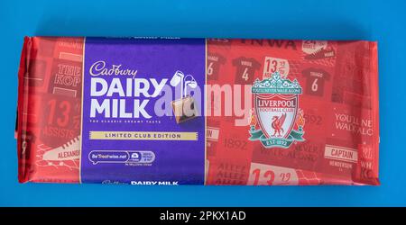 Cadbury Milk Limited Club Edition Liverpool Football Club Schokoriegel Stockfoto