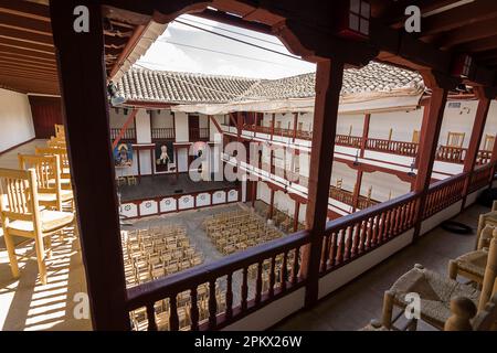 Almagro, Spanien - 23. Juni 2022: Im Inneren des historischen Theaters von Almagro Corral de Comedias ohne Menschen Stockfoto