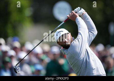 Augusta, USA. 9. April 2023. Jon Rahm aus Spanien tritt am 9. April 2023 in Augusta, USA, in der vierten Runde des Masters-Golfturniers 2023 im Augusta National Golf Club an. Kredit: Wu Xiaoling/Xinhua/Alamy Live News Stockfoto