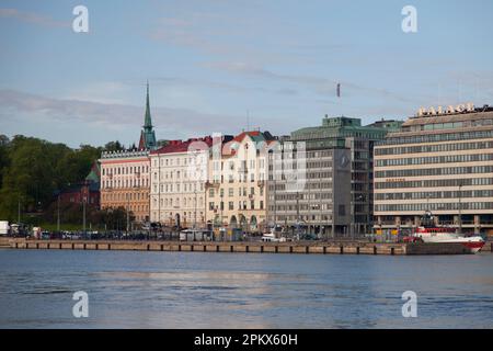 Finnland, Helsinki, Gebäude am Kai, Hafen von Helsinki. Stockfoto