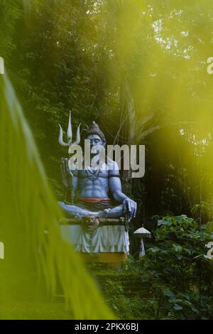 Statue von Shiva auf Bali. Stockfoto