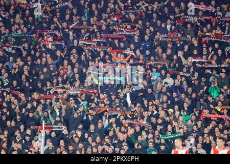 09-04-2023: Sport: Feyenoord gegen RKC ROTTERDAM, NIEDERLANDE - APRIL 9: Fans von Feyenoord Rotterdam während des Spiels Eredivisie Feyenoord Rotterdam und Stockfoto