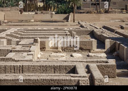 Zeitschriften im Todestempel von Seti I am Westufer des Nils in Luxor, Ägypten, Stockfoto