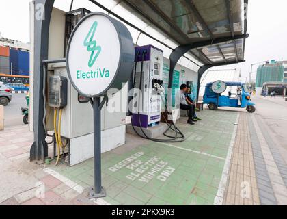 Ladestation für Elektroautos in South Extension II, Delhi, Indien Stockfoto