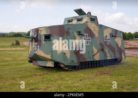 Deutscher WW1 A7V-l-Tank (Nachbildung) Stockfoto