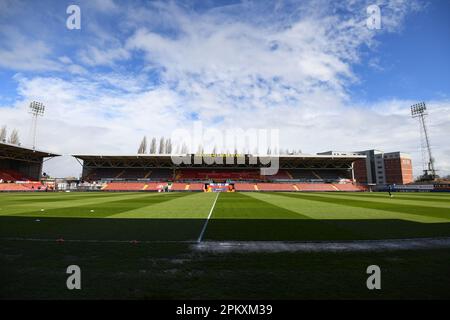 Wrexham, Großbritannien. 10. April 2023 Wrexham, Großbritannien. 10. April 2023. Allgemeiner Blick auf den Rennbahn-Platz, auf dem Wrexham während des Spiels der Vanarama National League zwischen Wrexham und Notts County im Glyndµr University Racecourse Stadium, Wrexham, am Montag, den 10. April 2023. (Foto: Jon Hobley | MI News) Guthaben: MI News & Sport /Alamy Live News Stockfoto