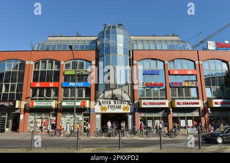Kaiser-Wilhelm-Passage, Hauptstraße, Schoeneberg, Berlin, Deutschland Stockfoto