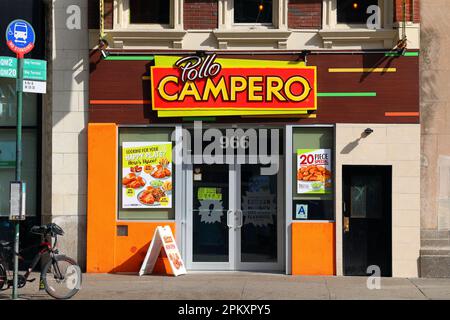 Pollo Campero, 966 Sixth Ave, New York, New York, New York, NYC, Foto eines südamerikanischen Restaurants mit Brathähnchen im Herald Square in Manhattan. Stockfoto