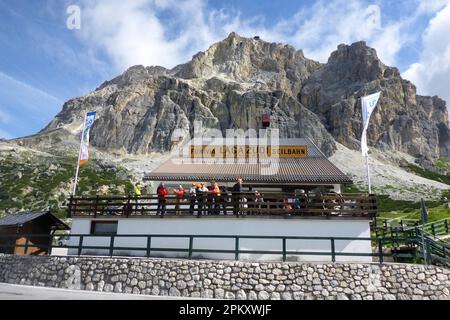 Seilbahnstation Lagazuoi, Cortina d'Ampezzo, Veneto, Italien Stockfoto