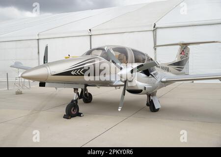 ISTANBUL, TURKIYE - 08. OKTOBER 2022: Private Diamond DA62 (62,097)-Ausstellung auf der Istanbul Airshow im Istanbul Atatürk Airport Stockfoto