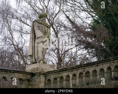 Statue, die die Türkei personifiziert, von Baron Carlo Marochetti im Crystal Palace Park. Für den 1854 eröffneten Crystal Palace in Sydenham. Stockfoto