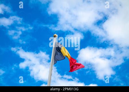 Flagge von Belgien im Wind wehende. Stockfoto